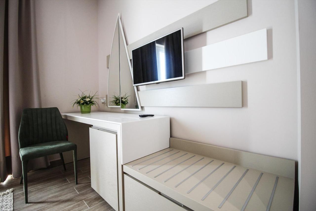 Vlorë Hotel Kristera מראה חיצוני תמונה