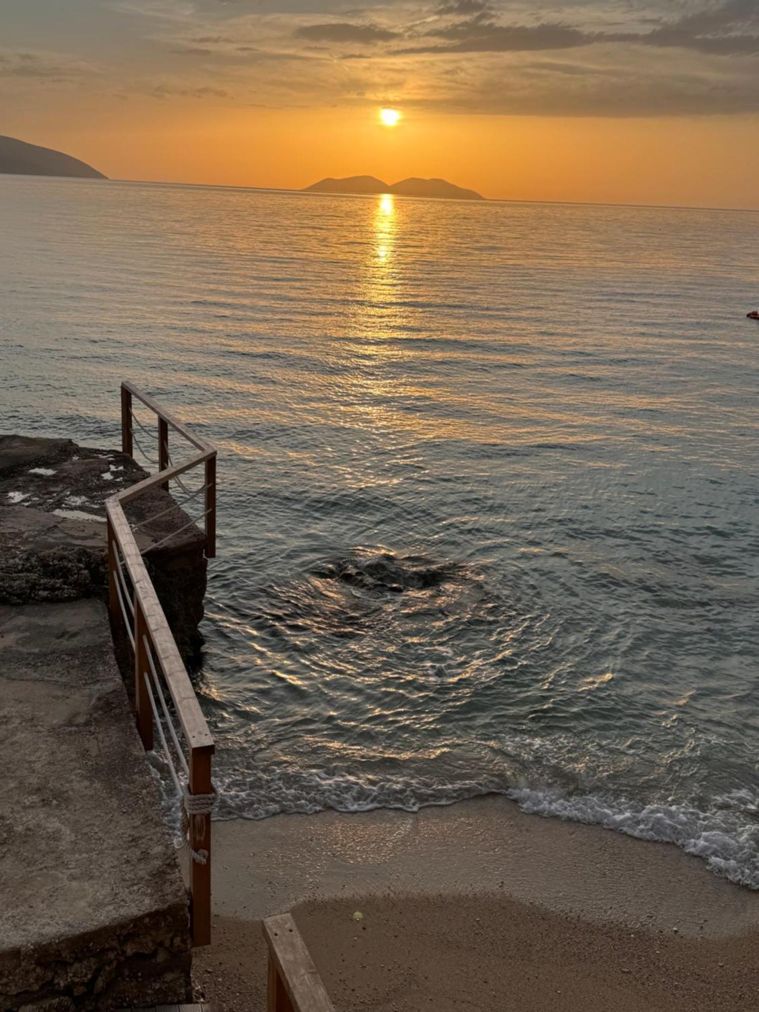 Vlorë Hotel Kristera מראה חיצוני תמונה